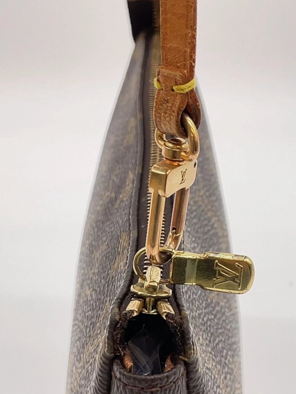 Authentic Louis Vuitton Pochette Accessoires Monogram Canvas Shoulder Bag - Picture 8 of 16